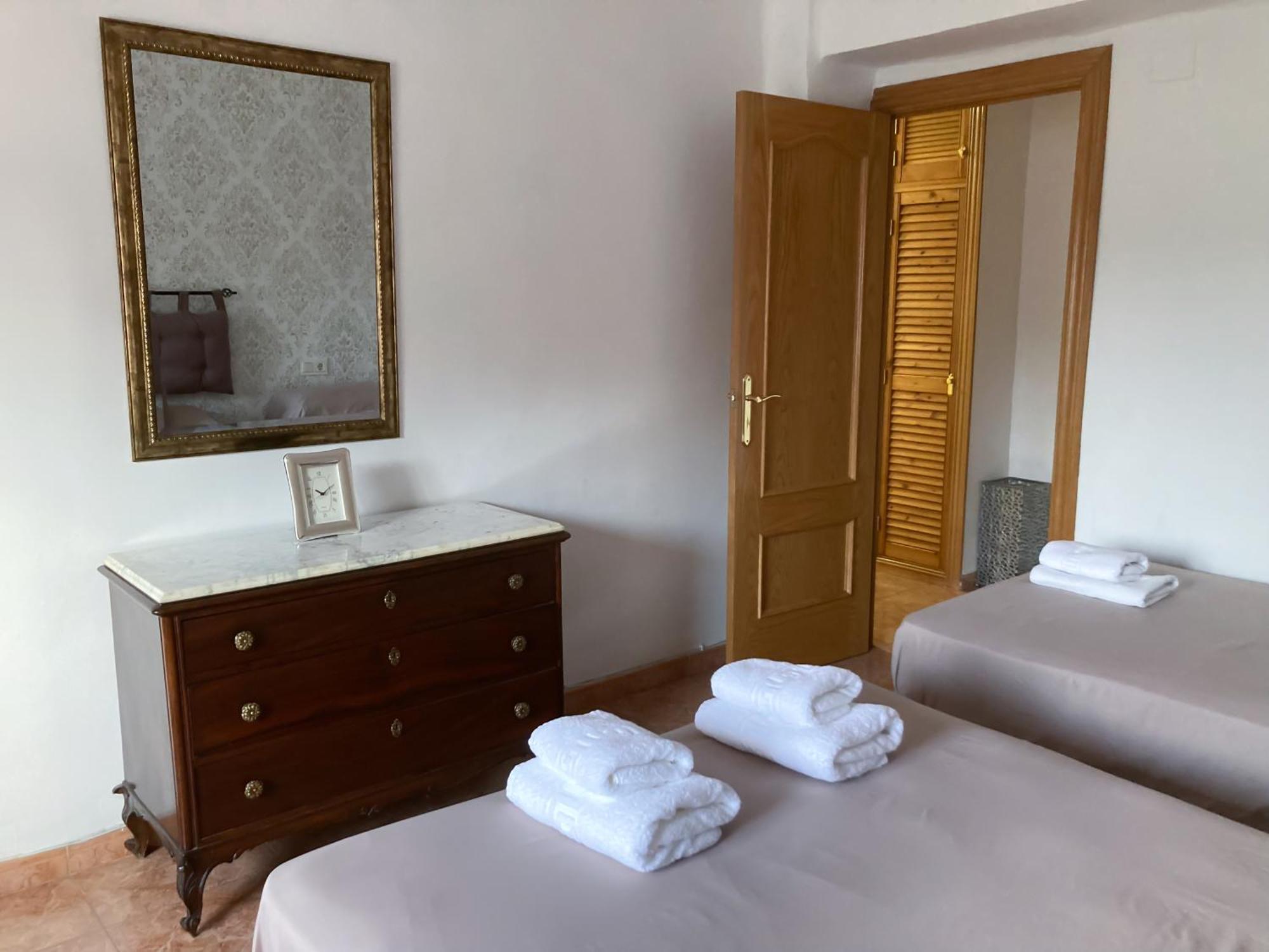 Luninoso Y Practico Apartamento En El Centro Con Amplio Parking Incluido Granada Ngoại thất bức ảnh